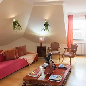 https://feels-like-home-chic-chiado-exotic-spacious-residence.hotels-lisbon-portugal.com